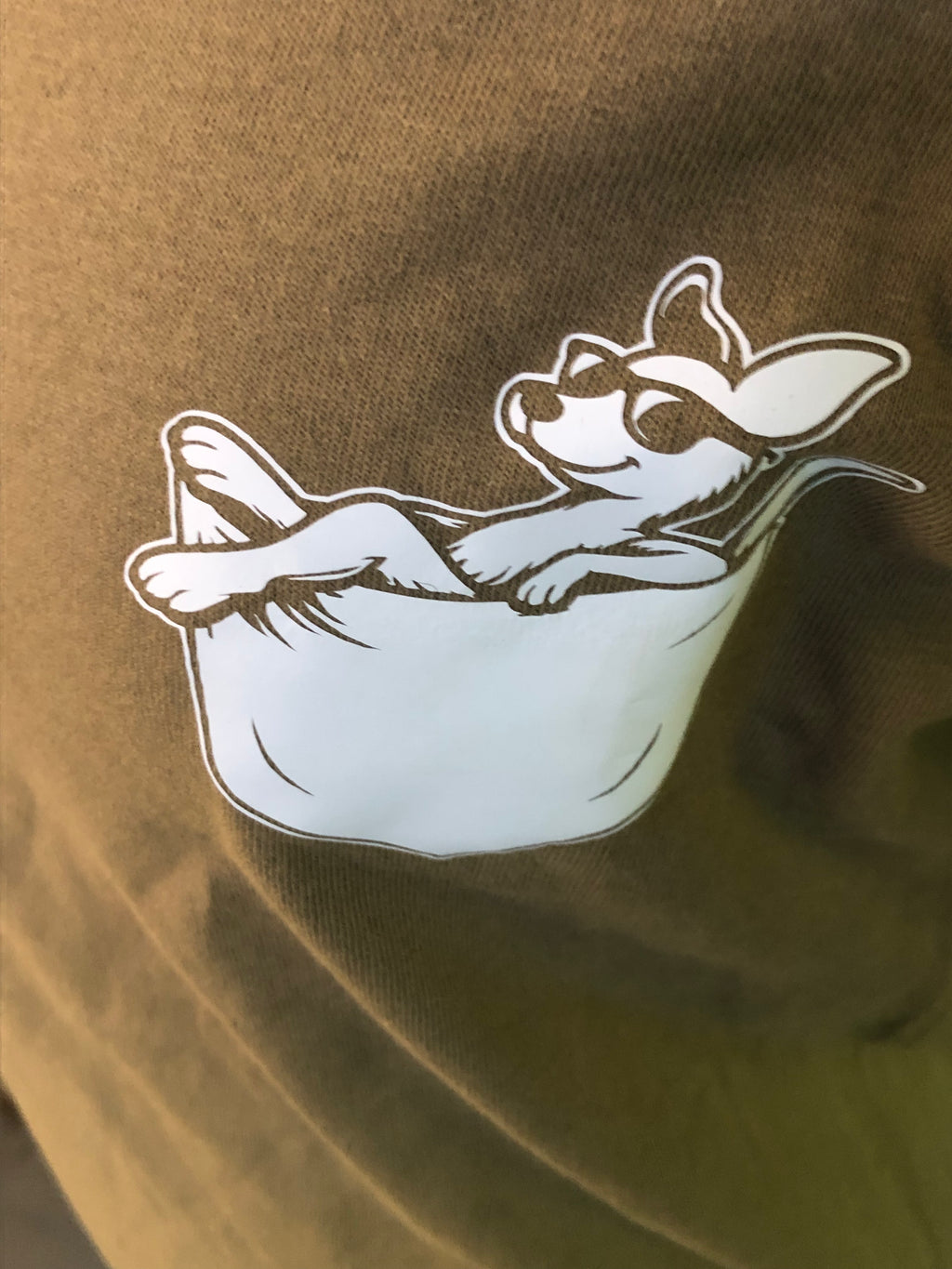 Ugly Ducklings - Kangaroo - Pocket Peeper - Tee